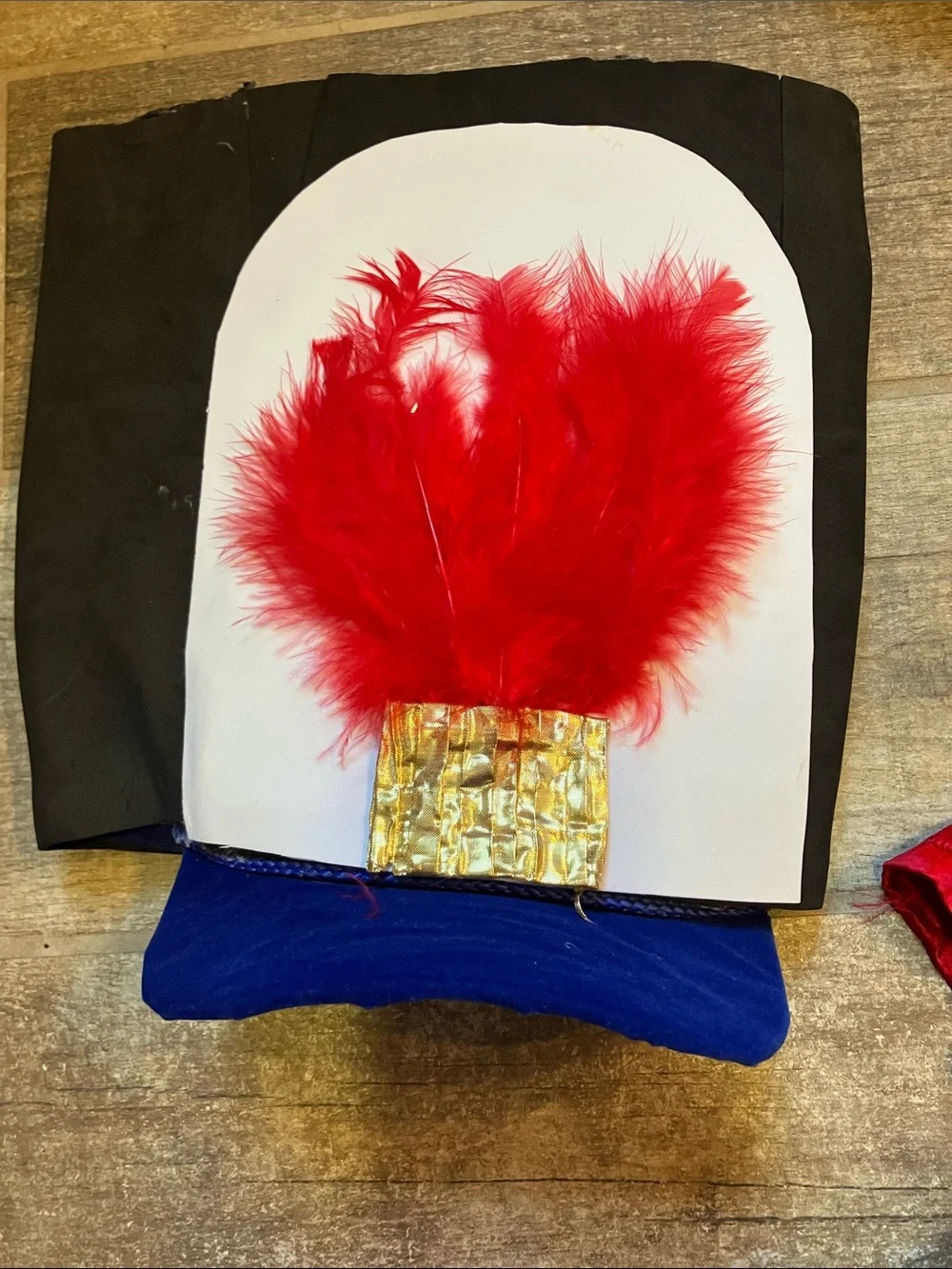 DRUM MAJOR /MILITARY CAPITAN VELVET BRASS BUTTON COSTUME .